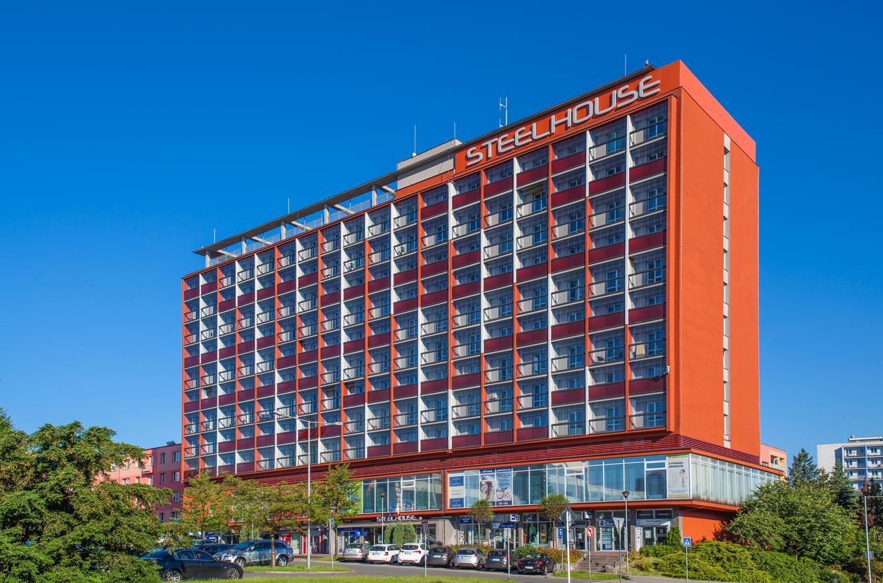 Steelhouse Hotel Trinec Eksteriør bilde