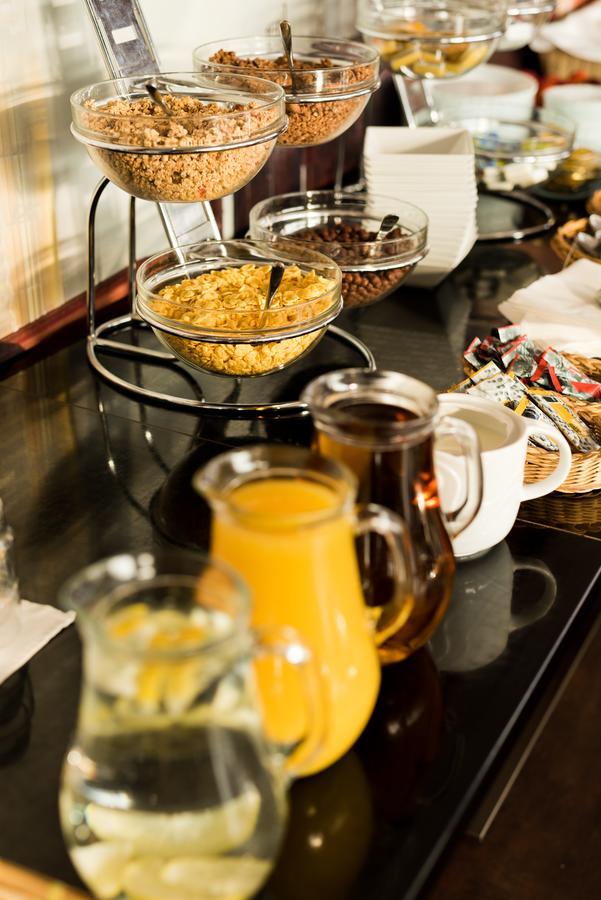 Steelhouse Hotel Trinec Eksteriør bilde