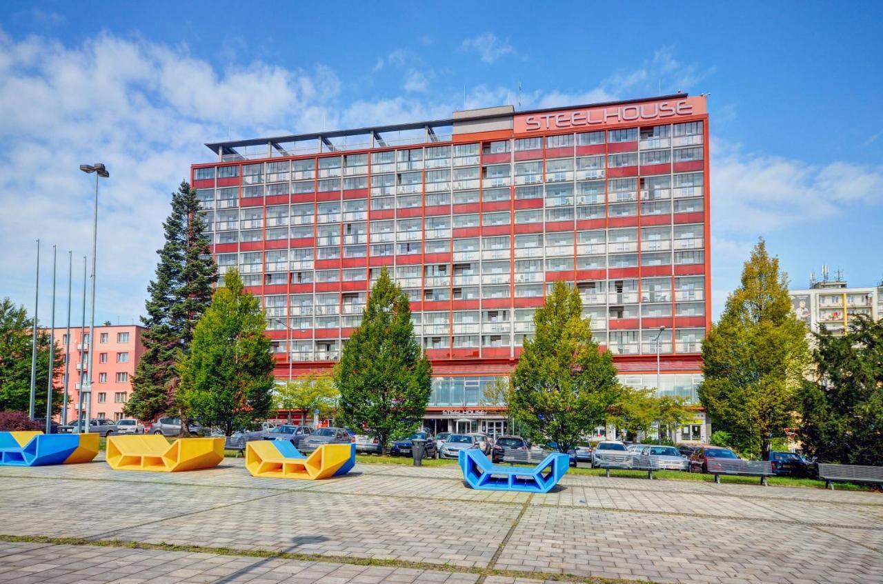 Steelhouse Hotel Trinec Eksteriør bilde