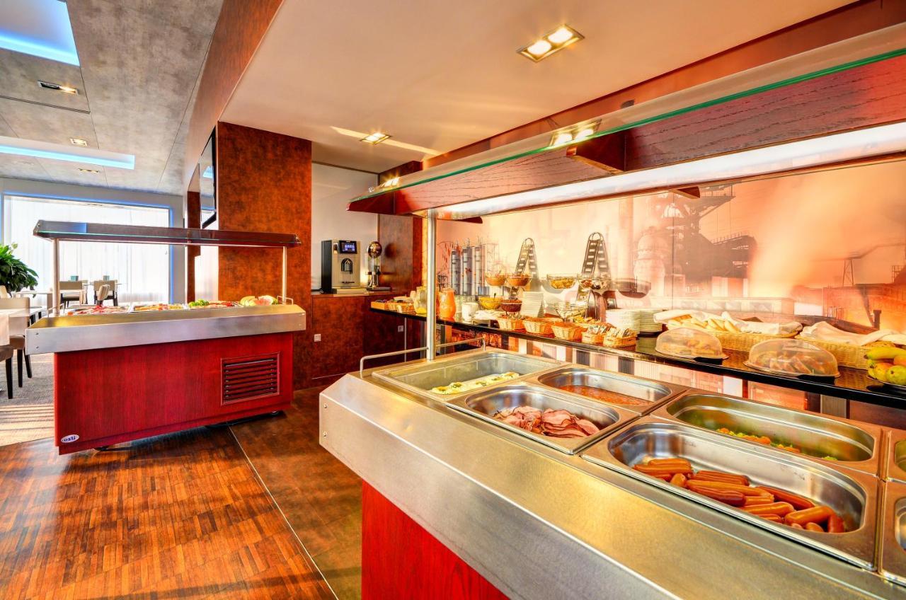 Steelhouse Hotel Trinec Eksteriør bilde